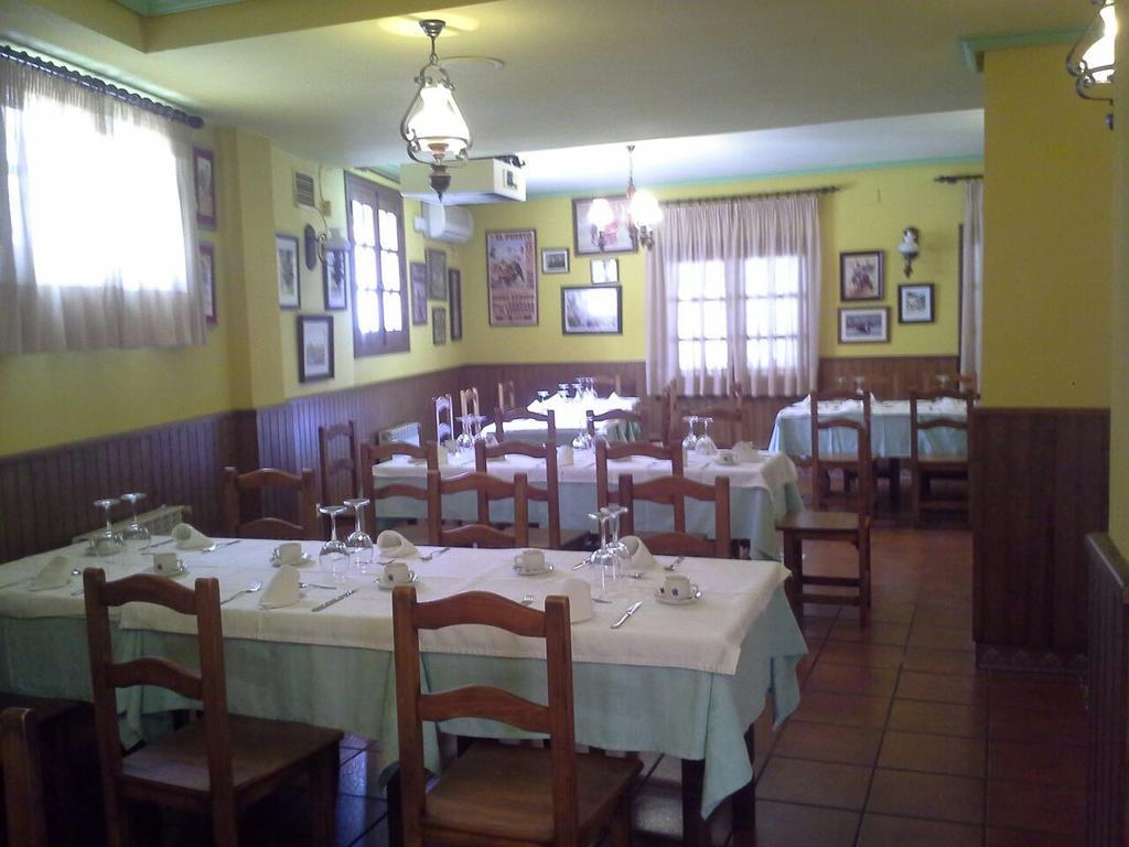 Hostal Restaurante Villa De Sepúlveda エクステリア 写真